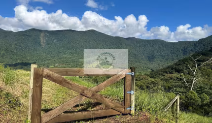 Sítio com 2.750 m² no Quiriri, escriturado, com linda vista, lugar alto