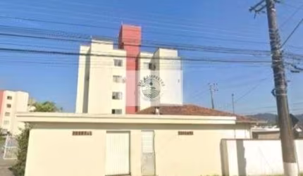 Apartamento no Jardim Iririú