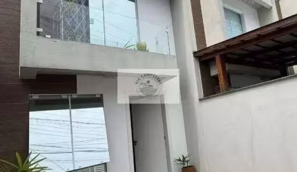 Sobrado Geminado no bairro Iririu