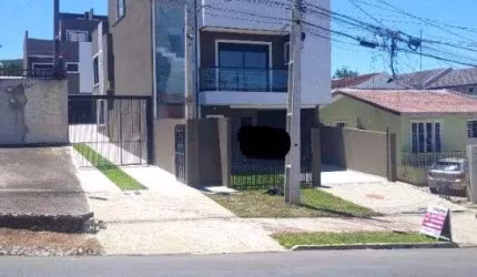 Sobrado com 3 dormitórios à venda, 132 m  por R  764.000,00 - Xaxim - Curitiba PR