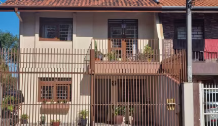 Sobrado com 4 dormitórios à venda, 100 m  por R  715.000,00 - Guabirotuba - Curitiba PR