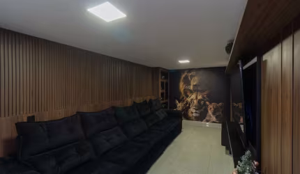 Sobrado com 5 dormitórios à venda, 265 m  por R  900.000,00 - Uberaba - Curitiba PR