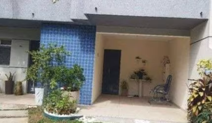 Sobrado com 3 dormitórios à venda, 168 m  por R  720.000,00 - Alto Boqueirão - Curitiba PR
