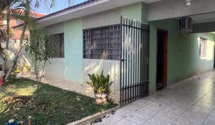 Casa com 3 dormitórios à venda, 156 m² por R$ 950.000,00 - Parque Residencial Quebec - Maringá/PR