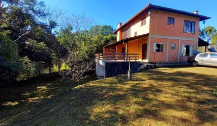 Chácara com 3 dormitórios à venda, 60000 m  por R  690.000,00 - Zona Rural - Tijucas do Sul PR