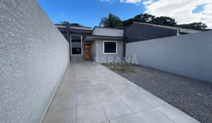 ⚜BELÍSSIMA CASA COM 3 QUARTOS, EM UM AMPLO TERRENO COM ÁREA DE LAZER PERFEITA