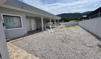 Casa 02 Dormitórios com Amplo Terreno no Bosque São José, Forquilha, São José/ SC