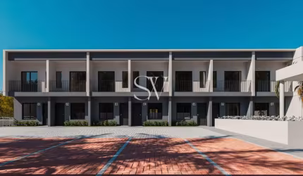 Casa Sobrado novo a venda de 02 Dormitórios no bairro Real Parque em São José-SC