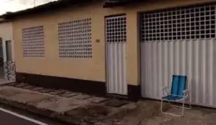 LINDA CASA COM PISCINA NA CIDADE NOVA V