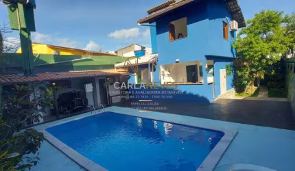 Casa 03 suítes, Piscina e Jardim