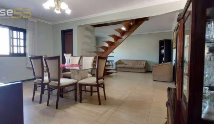 Casa com 4 dormitórios à venda, 210 m² por R$ 1.300.000,00 - Jardim das Américas - Curitiba/PR