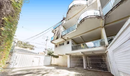Sobrado com 4 dormitórios à venda, 240 m² por R$ 1.023.000,00 - São Francisco - Curitiba/PR