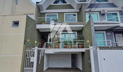 Triplex em Uvaranas/Centro