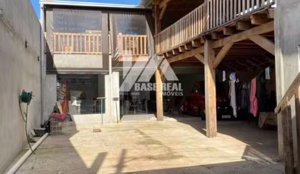 Sobrado com 2 dormitórios à venda, 400 m² por R$ 800.000,00 - Alto Cascavel - Guarapuava/PR