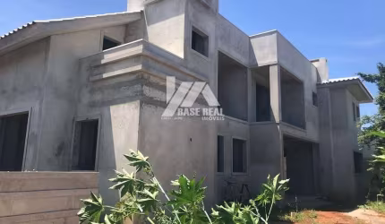 Sobrado à venda no Bairro Órfãs