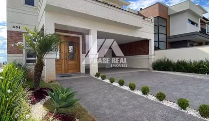 Triplex no Condominio Vila Toscana
