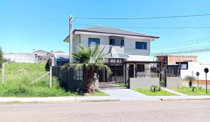 Excelente sobrado á venda no Boqueirão