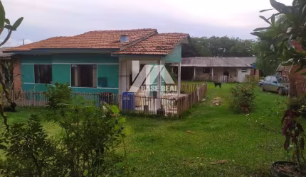 Chácara a Venda com Duas casas