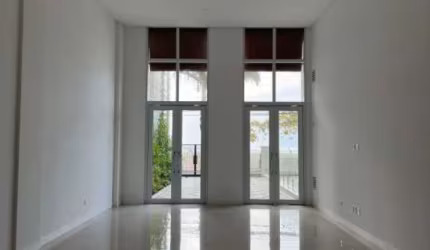 Sala Comercial para Venda em Balneário Camboriú, Centro, 2 banheiros