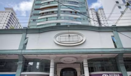 Sala Comercial para Venda em Balneário Camboriú, Centro, 1 banheiro, 4 vagas
