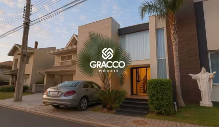 Casa Triplex em Condominio Fechado com 4 Quartos e 2 Vagas - Campo Comprido