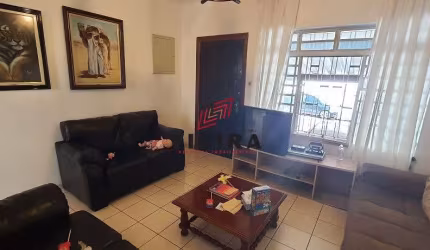 Oportunidade: Excelente Casa Comercial!