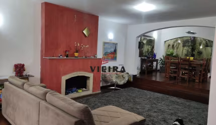 CASA TERREA PERFEITA MUITO BEM LOCALIZADA.