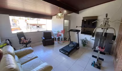 LINDO SOBRADO COM TERRAÇO E EDÍCULA