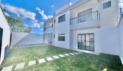 Casa com 3 quartos à venda na Rua Ozeias Santiago, 626, Itapebussu, Guarapari por R$ 900.000