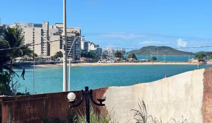 Casa com 3 quartos à venda na Rua Cachoeiro de Itapemirim, 10, Praia do Riacho, Guarapari por R$ 1.500.000