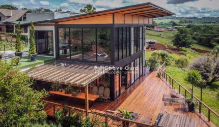 Chácara com 20 mil m2 de terreno e imóvel com 260 m2 de área construída