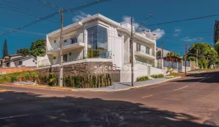 Sobrado à venda, 421 m² por R$ 4.000.000,00 - Country - Cascavel/PR