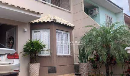 Sobrado à venda, 152 m² por R$ 820.000,00 - Country - Cascavel/PR