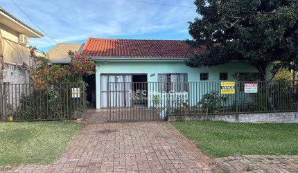 Terreno com Casa com 3 quartos no Country