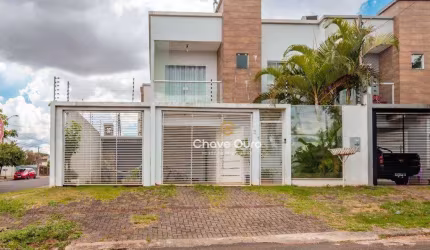 Sobrado à venda, 132 m² por R$ 720.000,00 - Centro - Cascavel/PR
