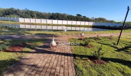 Terreno à venda em condomínio fechado Colina do Lago