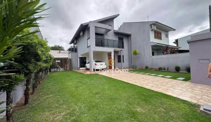 Sobrado com 4 dormitórios à venda, 194 m² por R$ 1.350.000,00 - Vila Industrial - Toledo/PR