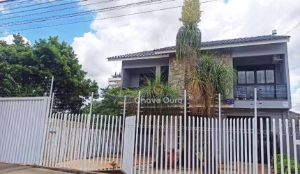 Sobrado com 3 dormitórios à venda, 272 m² por R$ 1.600.000,00 - Cancelli - Cascavel/PR