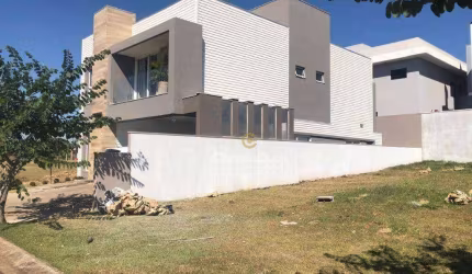 Sobrado Tríplex alto padrão à venda, no condomínio Paysage Felicita na Fag, Cascavel/Pr.