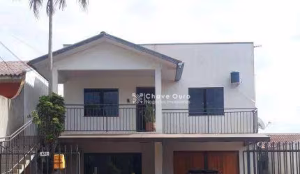 Sobrado à venda, 252 m² por R$ 700.000,00 - Santa Felicidade - Cascavel/PR