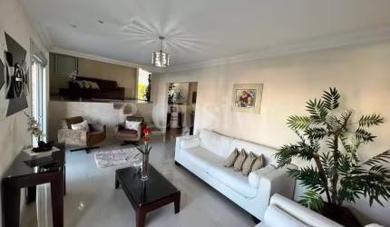 Casa com 3 quartos à venda na Rua Virgilino Ferreira de Souza, 658, Barreiros, São José por R$ 2.698.000