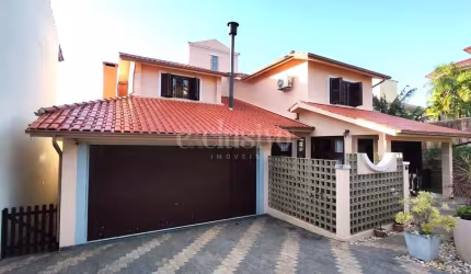 Casa com 4 quartos à venda na Tv. América, 86, Coqueiros, Florianópolis por R$ 2.100.000