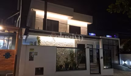 Casa com 3 quartos à venda na Rua Vinte e Três de Março, 1, Itaguaçu, Florianópolis por R$ 2.500.000