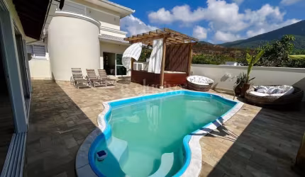 Casa com 4 quartos à venda na Rua do Copo de Leite, 616, Pedra Branca, Palhoça por R$ 2.540.000