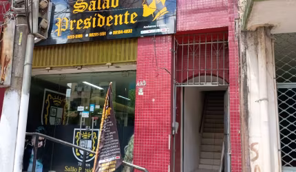 Alugo sala comercial próx a Pres Vargas