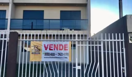 Casa com 4 quartos à venda no Centro, Colombo  por R$ 900.000