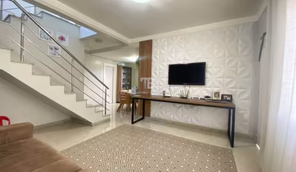 Casa semimobiliada no Bairro Líder - 3 Quartos, com Suíte