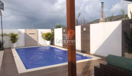 Casa com Piscina: 3 Suítes - Walville - Bairro Jardim Europa