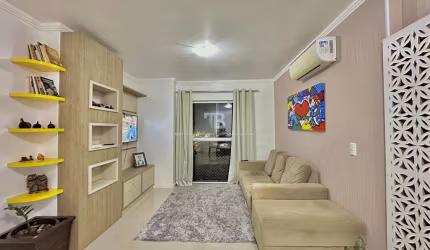 Apartamento semimobiliado de 2 quartos no Passo dos Fortes