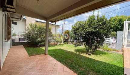 Casa espaçosa 4 quartos - Próximo ao Alfa - 5 minutos do Centro